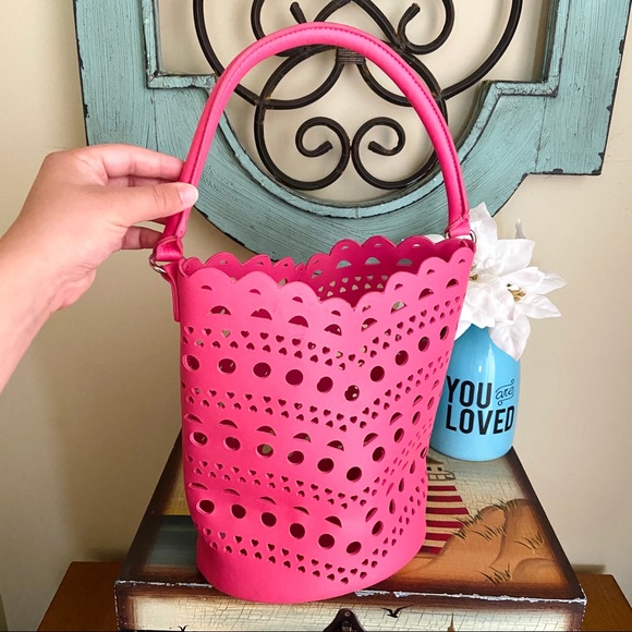 SOLD 🔴 Neiman Marcus | Pink Bucket Bag - Picture 5 of 10